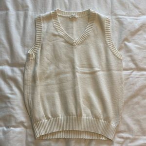 Brandy Melville John Galt white sweater vest